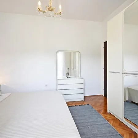 Elvi Apartment Rabac